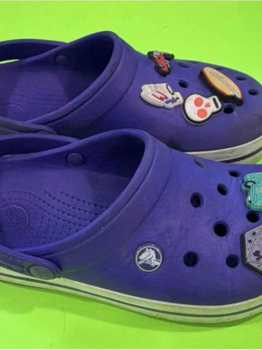 CROCS bright purple